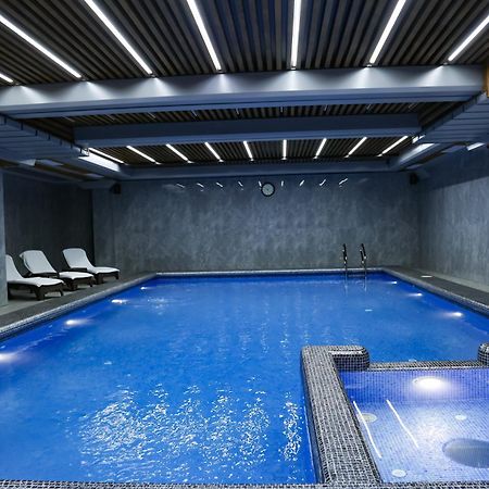 Hotel Mir Luxe Plaza à Tachkent Extérieur photo