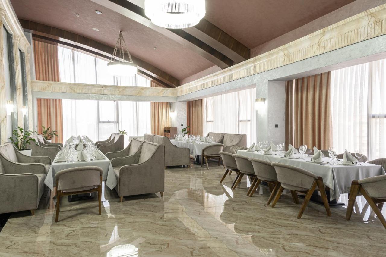 Hotel Mir Luxe Plaza à Tachkent Extérieur photo