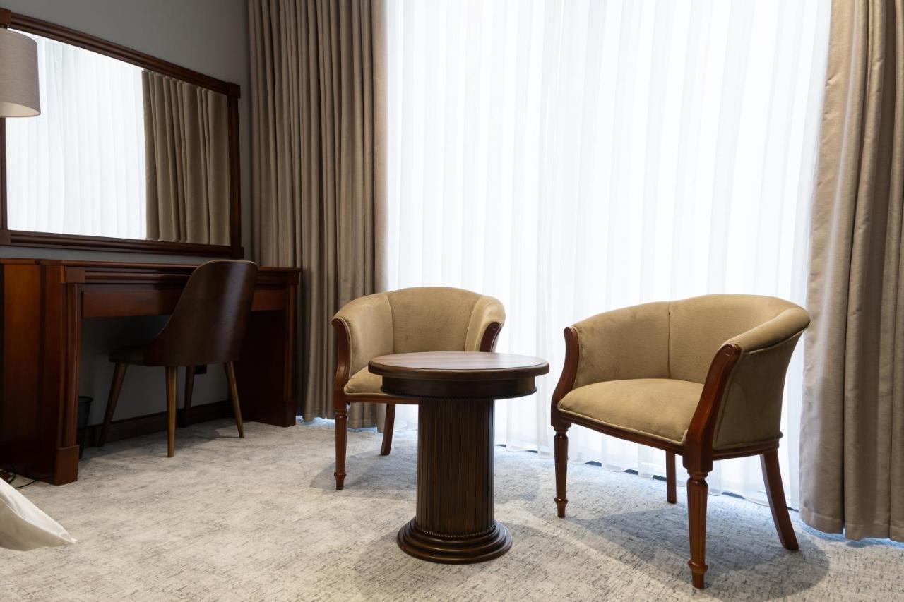 Hotel Mir Luxe Plaza à Tachkent Extérieur photo