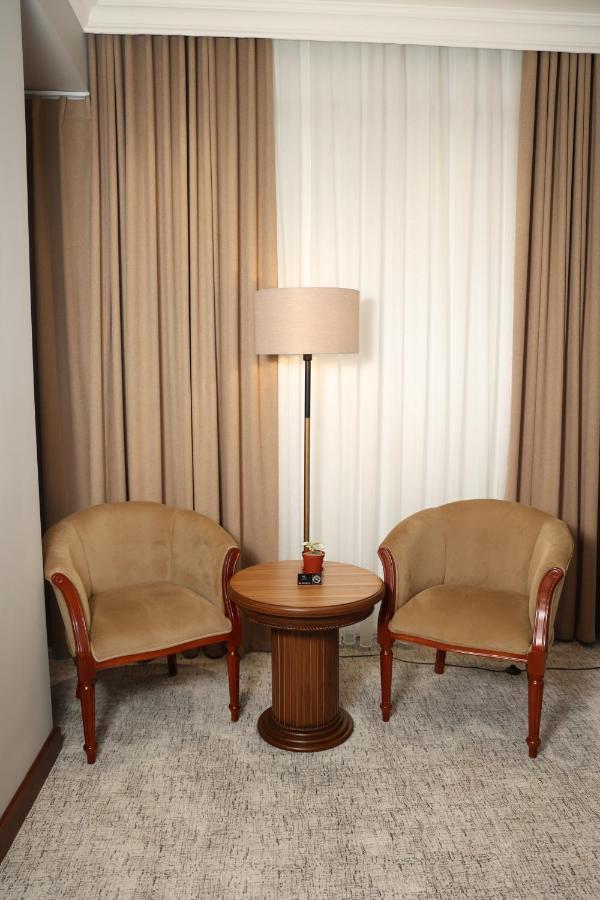 Hotel Mir Luxe Plaza à Tachkent Extérieur photo