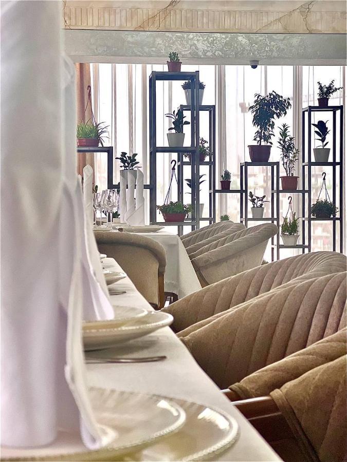 Hotel Mir Luxe Plaza à Tachkent Extérieur photo