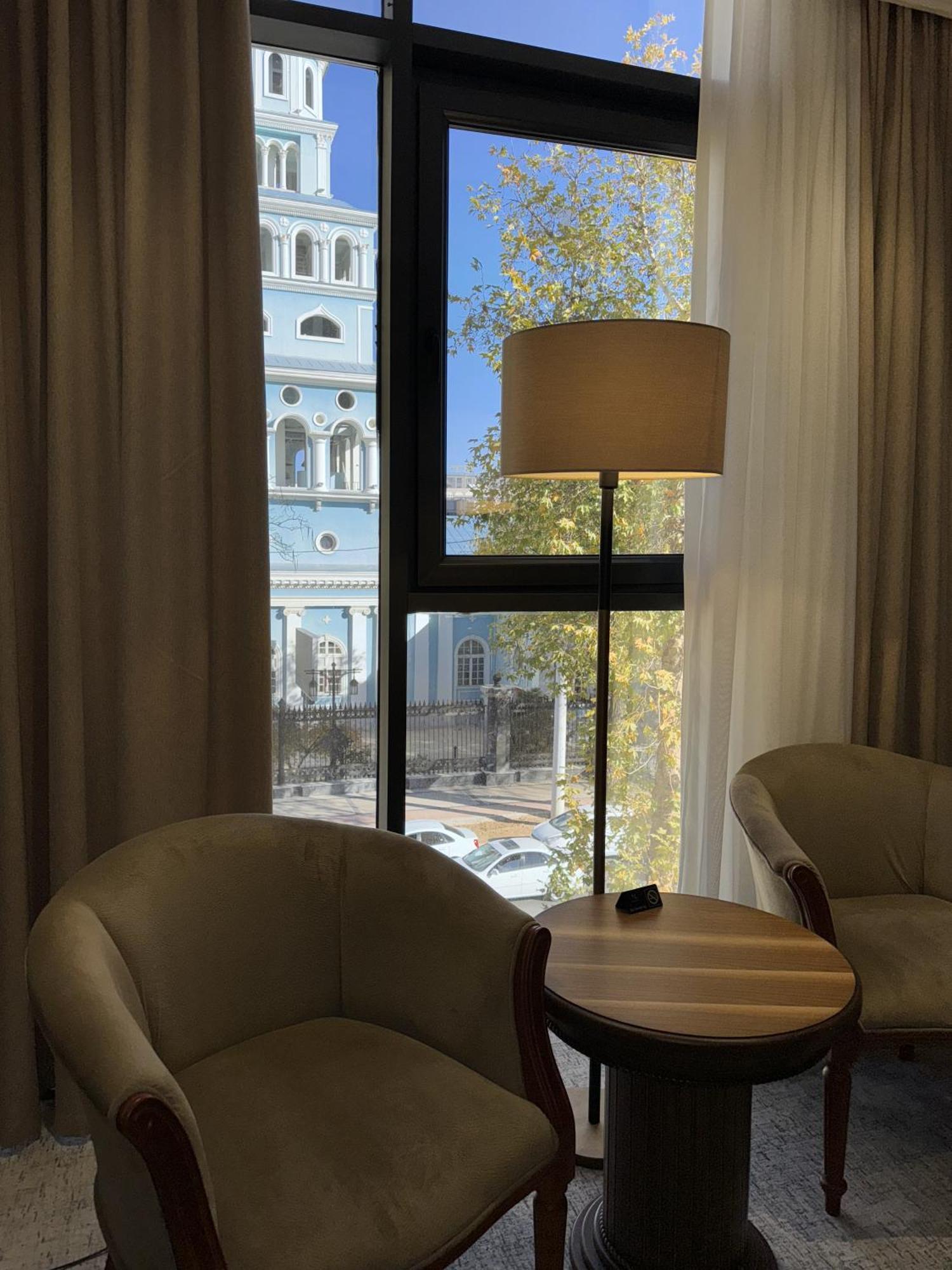 Hotel Mir Luxe Plaza à Tachkent Extérieur photo