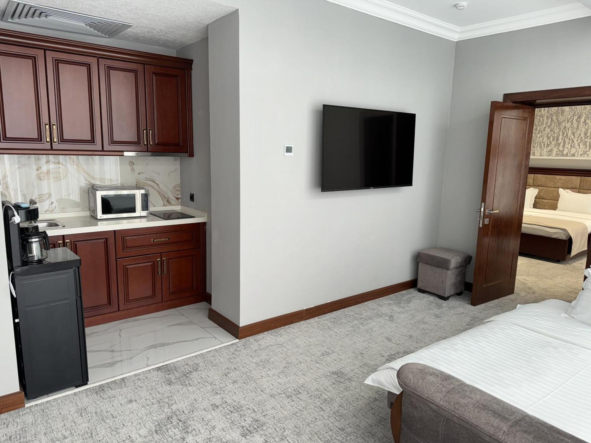 Hotel Mir Luxe Plaza à Tachkent Extérieur photo