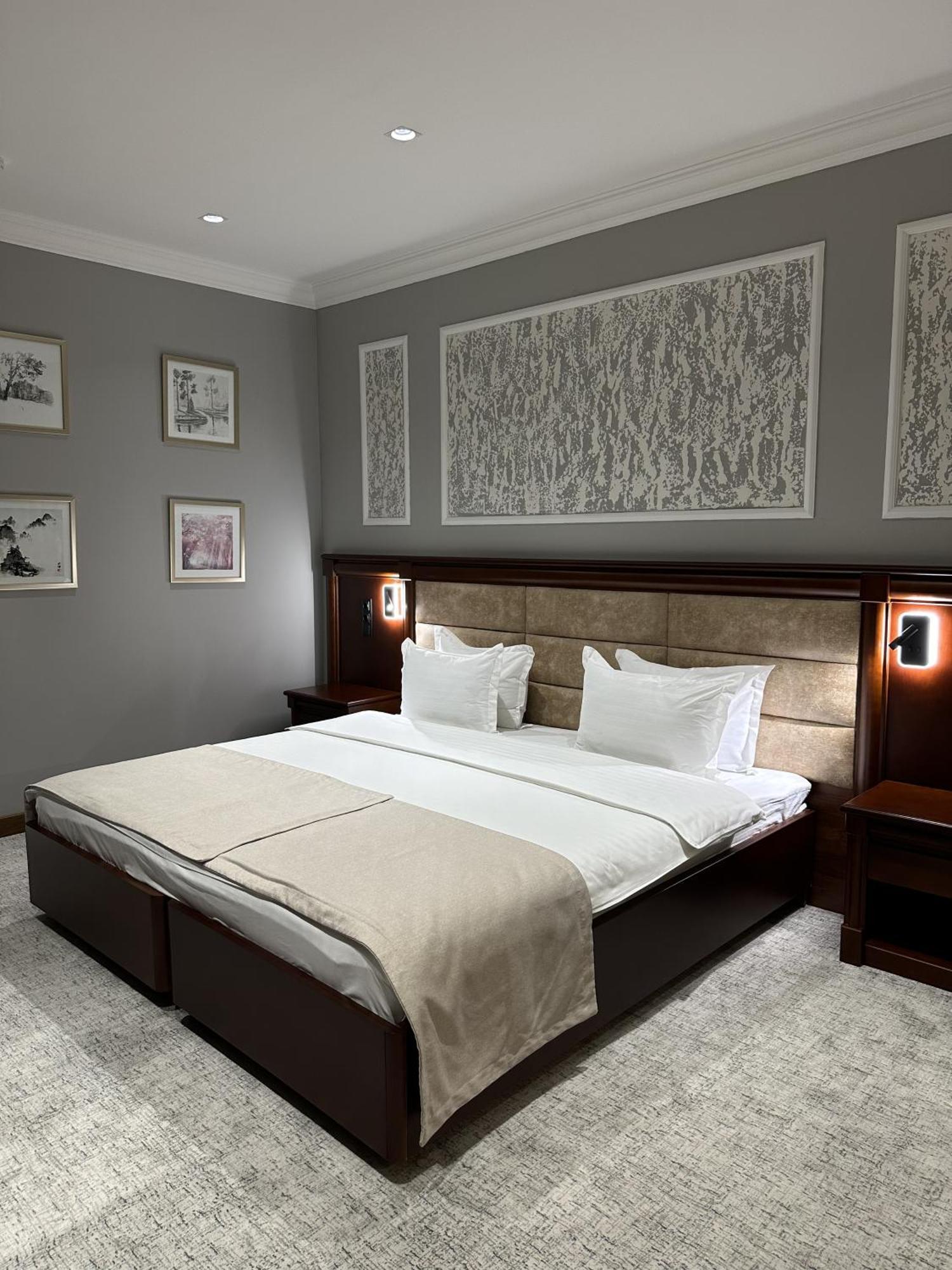Hotel Mir Luxe Plaza à Tachkent Extérieur photo