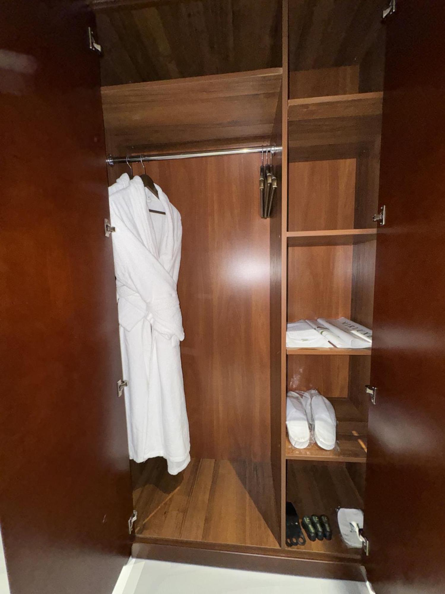 Hotel Mir Luxe Plaza à Tachkent Extérieur photo