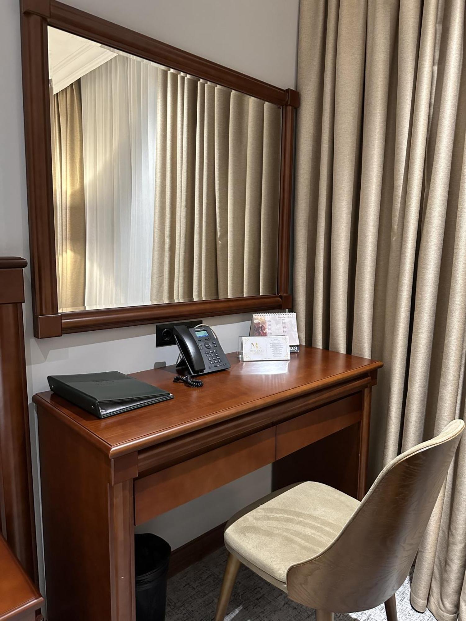 Hotel Mir Luxe Plaza à Tachkent Extérieur photo